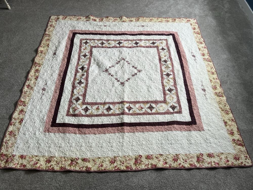 Handmade Quilted Bed Blanket Throw Floral Geometric Grannycore Cream Multicolor